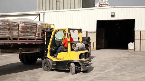 Truck load Vídeos de archivo 26146536