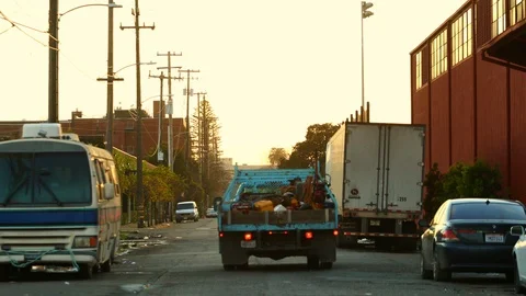 Truck at Sunset 動画素材 122227974