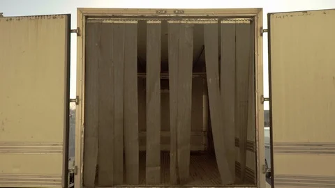 Truck Trailer Closing 스톡 동영상 123019966