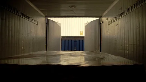 Truck Trailer Closing- Inside View 動画素材 123019914