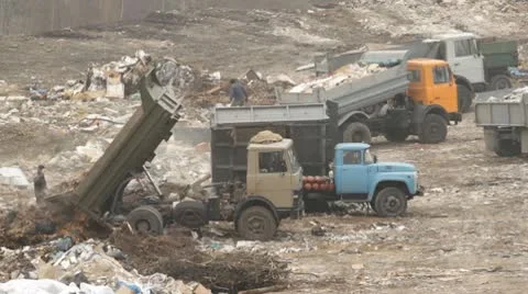 Truck unloading garbage Video stock 10703723