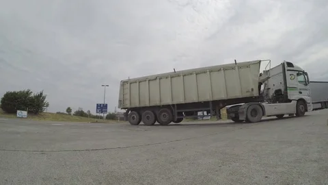 Trucks delivery Video stock 83618178