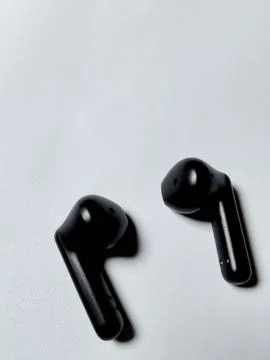 True Wireless Stereo is a type of wireless earphone that doesn't have a cable Stockfoto's