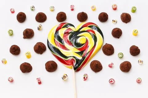 Truffles pattern, top view flat lay of various chocolate Foto stock