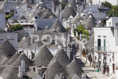 Trulli, traditional houses, Rione Monti area, Alberobello, UNESCO World Heritage Stock Photos
