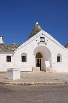 Trullo sovrano (alberobello, apulia) Stock Photos