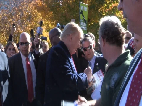 Trump really upclose Vidéo 81917759