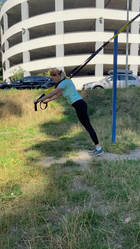 Trx Push-ups Video stock 247971227