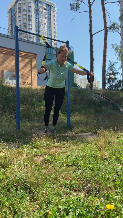 Trx Push-ups Video stock 247971251
