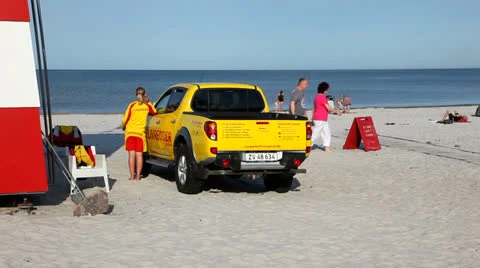 Trygfondens lifeguard at the beaches Video stock 25488008