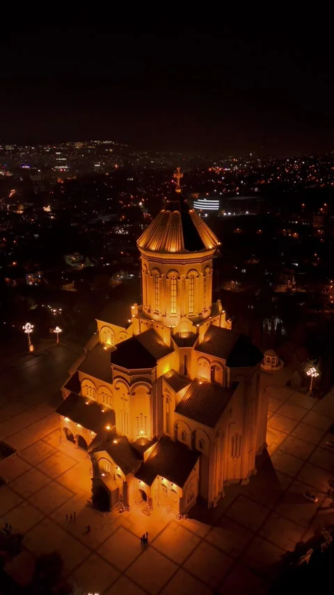 Tsminda Sameba Cathedral in Tbilisi, Georgia Vídeos de archivo 325303775