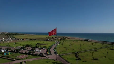 TThe drone is coming urkish flag drone shot 4k panorama Stock Footage 255913074