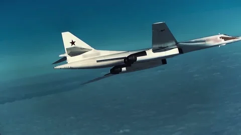 The Tu-160 bomber falls with a roll Video stock 165126469