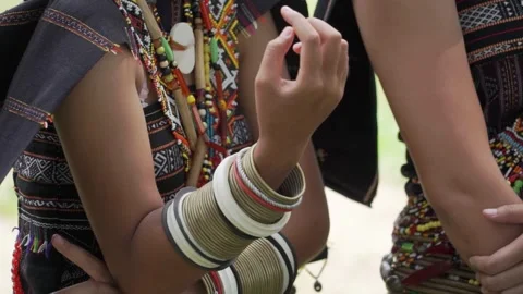 Tuaran, Malaysia - April 25th 2017: Rungus Children folklore dance performance Video stock 311338053