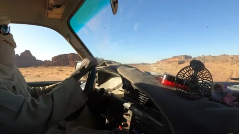 Tuareg Driving Vídeos de archivo 196644769