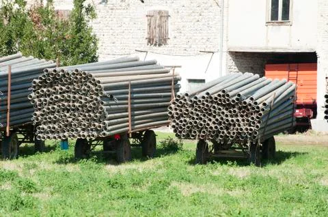 Tubes of metal for agricultural irrigation. Stock-Fotos