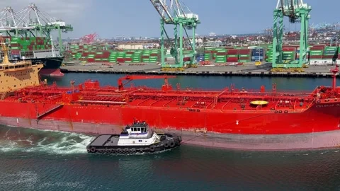 Tugboat and a tanker ship Video stock 243676879