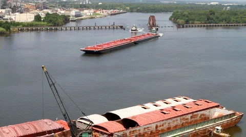 Tugboat Pushing Barge Video stock 1050350