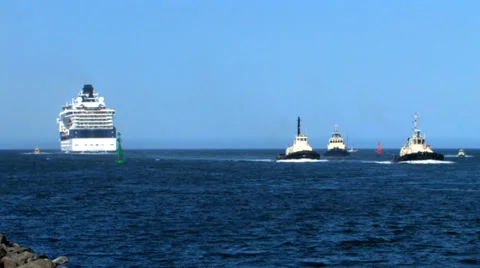 Tugboats returning from tender Video stock 29658128