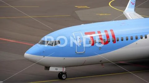 TUI Fly Boeing 737 taxiing ends Stock Photos