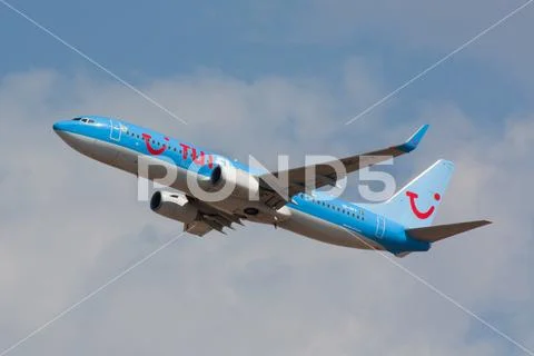 Tuifly Nordic B737 after take off Stock Photos