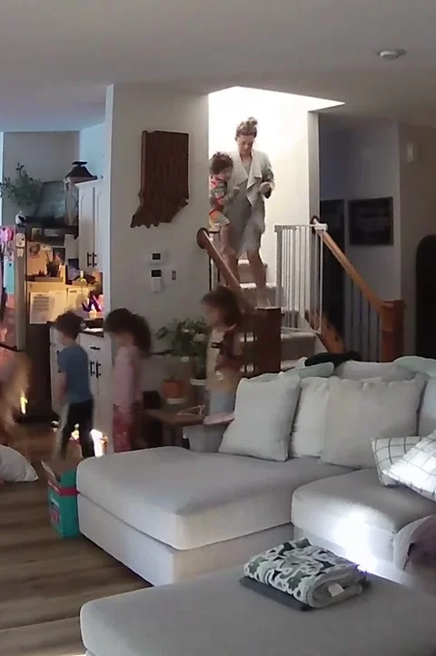 Tumble Down Stairs Postpones Breakfast, Brownsburg, Indiana, USA - 06 Sep 2025 Vídeo Stock 316715330