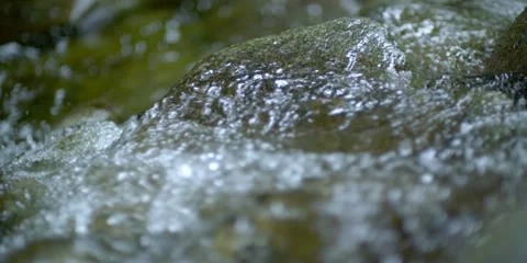 Tumbling stream Stockbeeldmateriaal 20613267