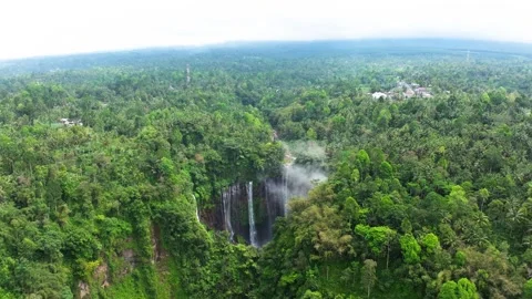 Tumpak Sewu Waterfall Java Indonesia Drone Wide Fly Forward Video stock 305116914