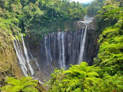 Tumpak Sewu waterfall in the morning on Java island, Indonesia Fotos de archivo