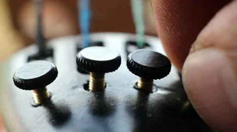 Tuning finely violin cords 스톡 동영상 37403873