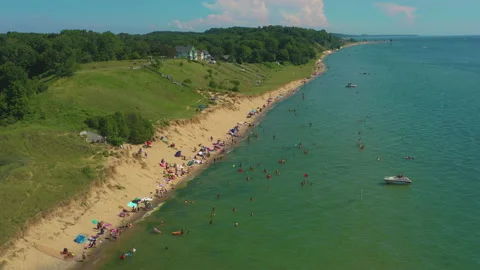 Tunnel Beach 動画素材 137482630