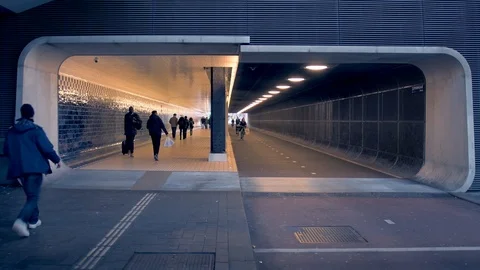 Tunnel Video stock 100855325