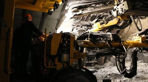 Tunneling004 Video stock 10908996