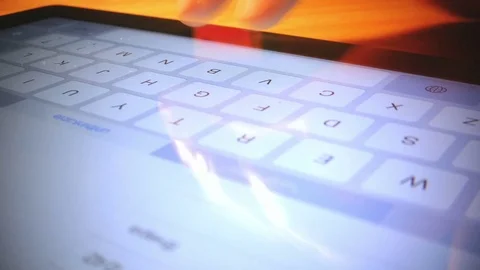 Turbo High-Speed Typing / Tablet PC Vídeo Stock 71303163
