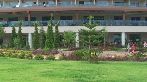 Turkey, Antalya, August 20, 2015, green lawn outside the hotel Vídeos de archivo 75763066