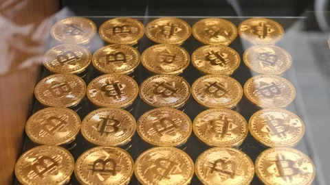 Turkey: Bitcoin dives to six-month low amid US economic uncertainty Stock Footage 321122467