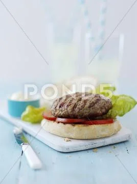 Turkey Burger With Tomatoes And Lettuce (Italy)