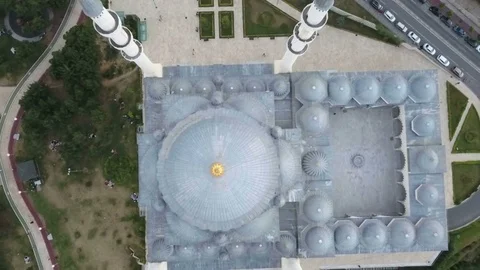 TURKEY - ISTANBUL 01-JUN-2017 : atasehir mimar sinan mosque aerial. Stock-Footage 77203464