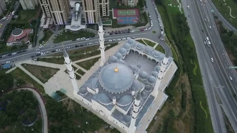 TURKEY - ISTANBUL 01-JUN-2017 : atasehir mimar sinan mosque aerial. Stock Footage 77203493
