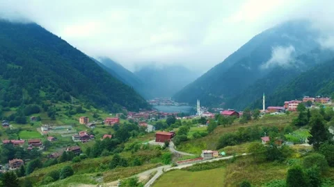 Turkey, which is mountaintop lake called Uzungol Trabzon Vidéo 252522550