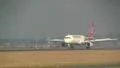 Turkish airlines at Schiphol HD 影片