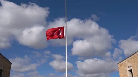 Turkish flag was lowered to half as a matter of mourning. Stock-Footage 165803109