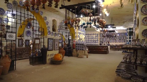 Turkish pottery shop Stock-Footage 129315043