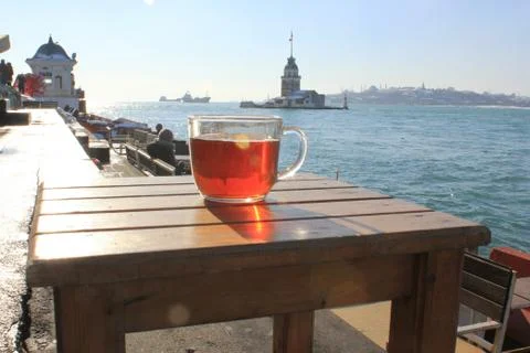 Turkish tea with Bosphorus view Foto stock