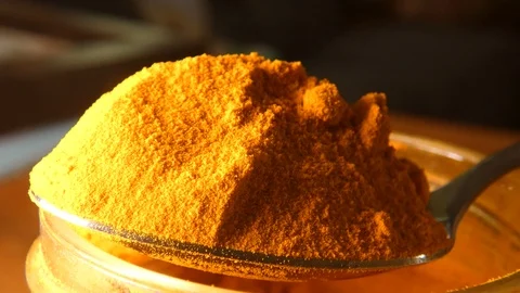 Turmeric powder Stock-Footage 111672542