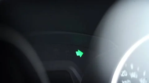Turn signal light blinking on black car. Stock-Footage 61193575