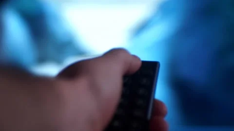 Turn off the TV Vídeo Stock 35341820