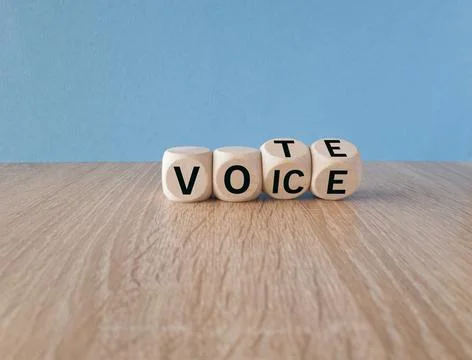 Turned cubes and changed the word voice to vote. Foto stock