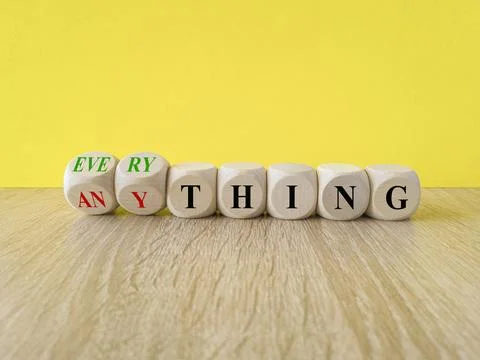Turned cubes, changes the concept word Anything to Everything. Foto stock