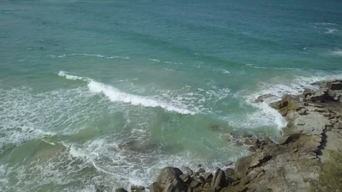 Turners Beach sits on the Eastern Australian coastline near the town of Yamba Видео 332683658